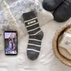 Calcetines Cálidos de Dibujos Animados de Gato Lindos Sin Costuras Estilo Japonés para Mujer, Calcetines de Media Pantorrilla, Calcetines Grises Holgados Estilo Ins, Engrosados