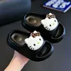 Chinelos Infantis para Meninas Verão 2026 Novo Hello Kitty Meninas Internos Antiderrapantes Sanrio Chinelos de Banho para Bebê