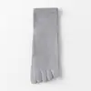 Calcetines de Cinco Dedos para Hombre de Media Caña con Dedos Separados de Algodón Color Sólido Primavera y Verano Delgados Desodorantes Absorbentes de Sudor Antibacterianos Transpirables Calcetines de Negocios Calcetines Cortos