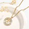 Joia de Liga Europeia e Americana Mais Vendida Transfronteiriça Colar com Pingente de Letra Incrustado com Strass Pingente de Colar Feminino em Forma de Letra Oca