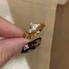 Anillo de Laurel Estilo Vintage Popular de Xiaohongshu para Mujer, Nueva Moda Lujo Ligero Hoja de Oro Anillo Abierto Ajustable