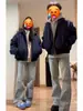 Atacado do Fabricante Jaqueta de Voo Azul Marinho para Homens e Mulheres, Marca de Moda Americana Primavera e Outono Jaqueta de Casal, Jaqueta de Baseball com Gola Dobrável para Trabalho