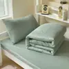 Nuevo conjunto de tres piezas de algodón puro estilo simple de dos tonos y color liso para dormitorio universitario clase A venta al por mayor