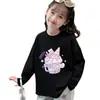 Camiseta de Manga Longa 100% Algodão para Primavera e Outono, Roupa Infantil Solta e Versátil, Camisa para Camadas de Outono e Inverno, Blusa Estampada com Gola Redonda para Meninas