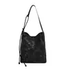 Bolsa tote casual de moda retrô para mulheres, novo estilo coreano outono/inverno 2026, bolsa de ombro transversal versátil de grande capacidade para o dia a dia