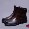 Botas Chelsea de Inverno Novas 2026 para Homens, Couro Genuíno, Botas Quentes Retro Britânicas de Solado Grosso, Bico Redondo Versátil Modernas Botas Masculinas
