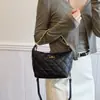 Bolsas de Mujer Transfronterizas 2025 Nueva Moda Trendy Bolso Cruzado Versátil Bolso Cubo de Hombro con Cadena Texturizado Acolchado
