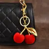 Colgante de Bolso de Fruta de Cereza de Terciopelo Personalizado Llavero de Cereza Colgante de Bolso Colgante Caliente de Venta Transfronteriza Creativo