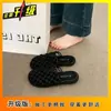 Sandalias de Gama Alta 2025 Nuevo Estilo Hermosos Zapatos de Red Tejidos Calados con Agujeros para Dedos Medias Zapatillas para Mujer Verano Ropa Exterior