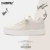 Zapatillas Universales de Verano Zhq-Hy628-G Nuevos Versátiles Casuales Aumentan la Altura Interior Zapatos Blancos Zapatos de Marca de Moda Estilo Masculino