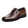 Zapatos de Hombre Primavera y Otoño 2026 Zapatos Casuales Británicos de Cuero para Hombre Punta Redonda Estilo Coreano Slip-On Zapatos de Papá Zapatos Transpirables y Resistentes al Desgaste para Hombre