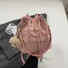 Bolsa de Ombro Casual Fresca e Estilosa Estilo Coreano com Cordão para Mulheres 2026 Nova Coleção Primavera Ins Bolsa Transversal Bolsa Saco