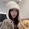 Gorro de Lana Tejido para Mujer Otoño e Invierno 2024 Protección para Orejas Gorro de Aviador Cálido y Versátil Que Muestra la Cara Pequeño Gorro de Esquí Lei Feng