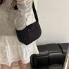 2025 Nova Bolsa Transversal Leve Bolsa de Ombro Feminina Casual para Deslocamento Estudantil Bolsa Transversal de Classe Bolsa de Axila de Nylon