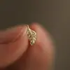 Pendientes Mini Hoja Japoneses y Coreanos para Mujer, Pendientes de Hoja Simples y Frescos, Diseño de Nicho, Pendientes Pequeños de Circonita