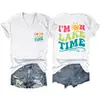 Amazon Wish Sitio Independiente Casual Versátil para Mujer Camiseta de Manga Corta con Cuello en V 'I'M on Lake Time' Sol