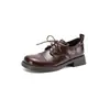 Sapatos Casuais de Couro Estilo Britânico com Cadarço Retro 2026 Novos Versáteis de Boca Rasa Tamanho Grande Salto Bloco 3.5cm Tendência