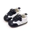 Sapatos de Passos de Bebê Primavera e Outono Novos Sapatos de Bebê Sapatos Tesouro Masculinos e Femininos Sapatos com Sola de Borracha Macia Respirável Antiderrapante