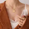 Estilo francês design retro rosa quadrado pingente colar aço inoxidável banhado a ouro clavícula corrente uma geração de P771