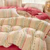 Juego de cuatro piezas estilo crema de terciopelo de leche, funda de edredón de franela coral gruesa de invierno, juego de tres piezas para cama de dormitorio individual