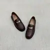 Versão de couro de vaca Vintage Lavado Couro de cavalo Mocassins artesanais Femininos Clássico Fivela Pequenos Sapatos de couro Sapatos antigos de salto baixo em couro genuíno