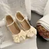 Novedad Primavera y Verano 2025 Zapatos Mary Jane Frances Pequeños de Cuero para Mujer con Lazo y Cadena de Perlas para Usar con Faldas, Tacones Gruesos y Tacones Altos para Mujer