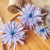 Flor de crisantemo cabeza de pinza de cangrejo simulación 2 grandes 1 pequeña cabeza de flor artificial caja de flores frescas pequeñas cabeza de flor flor de seda tocado venta al por mayor y al por menor