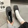 Zapatos planos retro con lazo para mujer para primavera y otoño 2026, nuevos zapatos Mary Jane peludos de estilo francés poco profundos para la noche