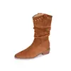Botas Femininas Outono Inverno Novas 7CM Salto Escondido Camurça Bico Fino Arredondadas Meio da Panturrilha Salto Grosso Rebites Franzidos Estilo Western