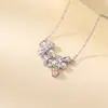 Yuebao Jewelry Plata de Ley S925 Chapada en Oro Cadena para Clavícula de Tres Flores Diseño Delicado para Chica Nicho Collar Venta Caliente al por Mayor