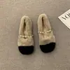 Zapatos peludos de un solo tirante, color block, punta redonda, para uso en exteriores, estilo nuevo Otoño/Invierno 2026, mocasines cálidos con felpa, zapatos de moda para mujer