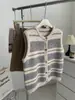 Colete listrado retrô em camadas redutor de idade para mulheres, outono e inverno, cardigã de algodão e lã solto, estiloso e emagrecimento, gola redonda