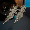Brincos de Corrente Longa com Garras Exageradas Elegantes de Prata S925 com Strass para Mulheres Brincos com Franjas de Diamante Colorido Europeus e Americanos Brincos da Moda