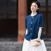 Outono 2026 Algodão e Linho Feminino Novo Estilo Blusa Melhorada com Gola Abotoada, Camisa Artística Fresca de Manga Curta, Cardigã Color Block de Ráfia