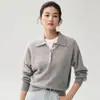 Cheio de elegância~Suéter de cashmere liso com decote V para mulheres, novo estilo outono e inverno, blusa de tricô com gola alta