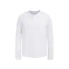 Camiseta de manga larga estilo americano, de hombros rectos y cuello Henry robusto, confeccionada con un tejido texturizado de algodón de bambú, que ofrece un ajuste relajado y sirve como capa base para el otoño.