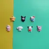 Accesorios de Resina de Cuerpo Completo de Dibujos Animados Calientes Sanrio Venta al por Mayor Mixta Pegamento Cremoso Accesorios para Bricolaje Pegatinas Decorativas para Funda de Teléfono Móvil