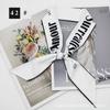 Lenço de Seda Versátil de 96 cm de Comprimento com Laço, Fita Floral e Fita Decorativa para Amarrar no Cabelo ou Decorar Bolsas como Lembrança