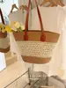 Bolsa de Palha Trançada Transfronteiriça Nova para Verão 2026 para Mulheres, Bolsa de Ombro Tipo Balde Trançado de Grande Capacidade para Férias de Verão, Atacado