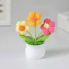 Planta de Girasol Tejida Transfronteriza en Maceta Flor Artificial Decoración de Escritorio para Estudio, Pequeño Regalo para la Temporada de Regreso a Clases y el Día del Maestro