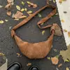 Bolso de Cuerno de Gamuza Estilo Retro Perezoso para Mujer Tendencia Otoño 2025 Bolso de Media Luna Versátil de Moda Bolso de Hombro Único Bolso Cruzado