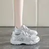 Zapatos deportivos de malla transpirable para mujer, nuevos zapatos casuales de moda de verano, ligeros, que aumentan la altura, estilo coreano, zapatos de estudiante tipo papá