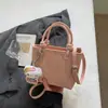 Bolso Retro para Mujer 2026 Estilo Nuevo Bolso de Hombro y Cruzado Simple y de Moda Bolso Cubo Textura Retro para Viajar