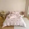 Juego de cuatro piezas de ropa de cama de gasa de doble capa 100% algodón con bonito bordado de oso de dibujos animados, hipoalergénico y transpirable, adecuado para camas individuales
