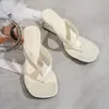 Sandalias de cuña con punta de tanga estilo francés para mujer, adecuadas para usar al aire libre, Nueva moda de verano 2026, Chanclas de tacón alto simples y elegantes