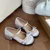 Sandalias Blancas Retro Francesas de Tacón Grueso Bajo para Mujer 2026 Nuevas Versátiles con Faldas Zapatos Mary Jane