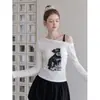 Camiseta blanca de manga larga con hombros descubiertos de moda para mujer, diseño de otoño 2026, con cintura fruncida y top base de capa interior