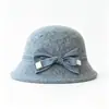 Novo chapéu bucket de lã para mulheres, estilo Hepburn francês outono/inverno, com laço, elegante e versátil, faz o rosto parecer menor, chapéu de pescador