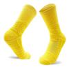 Meias de Basquete Respiráveis Absorventes de Suor para Homens Base Acolchoada de Toalha Meias Esportivas Antiderrapantes para Mulheres Meias de Cano Médio Altamente Elásticas Venda por Atacado Personalização