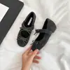Sapatos de Pelo Slip-On com Laço Aumentadores de Altura 5cm para Mulheres 2025 Novo Estilo Casual Quente Sapatos de Pelo com Bico Redondo